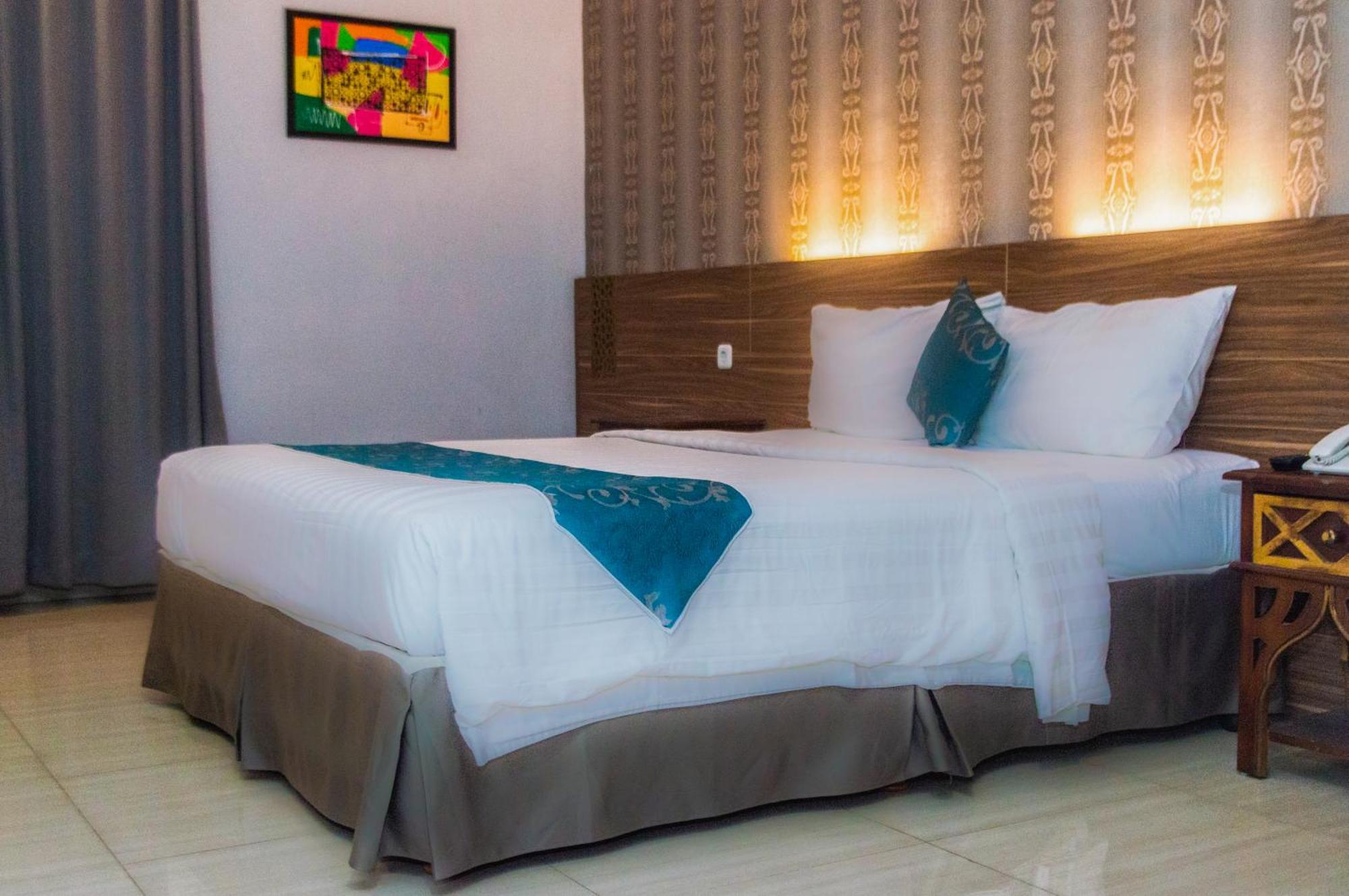 Grand Amira Hotel Solo, Azana Hotels Collection Exterior photo