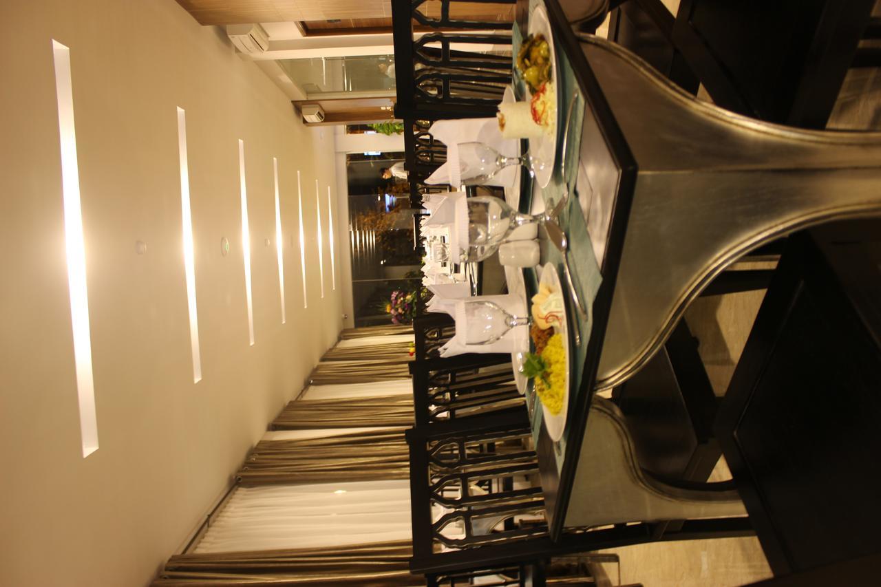 Grand Amira Hotel Solo, Azana Hotels Collection Exterior photo