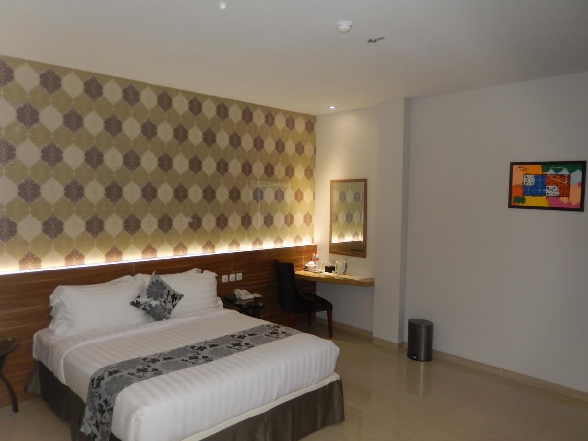 Grand Amira Hotel Solo, Azana Hotels Collection Exterior photo