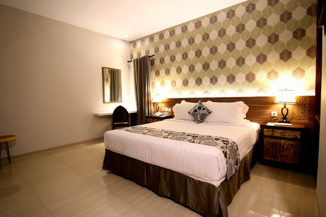 Grand Amira Hotel Solo, Azana Hotels Collection Exterior photo